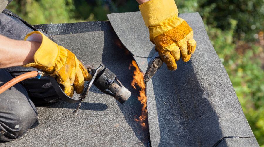Professional gutter cleaning in Middle River, MN